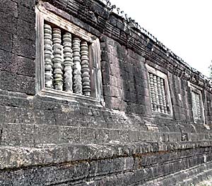 Khmer Windows at Wat Phou Champasak by Asienreisender